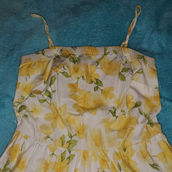 Juniors yellow floral sundress - Picture 2 of 3